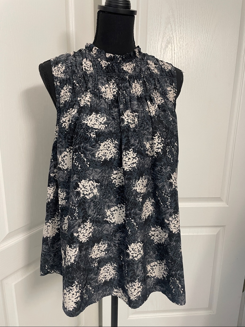 Joie top Baltic  print high neck L office lunch realtor New gift